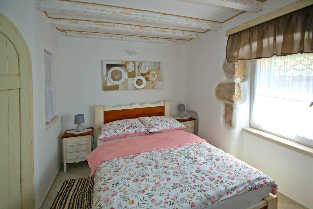 Apartment Sanjin With Sea View باشْكا المظهر الخارجي الصورة